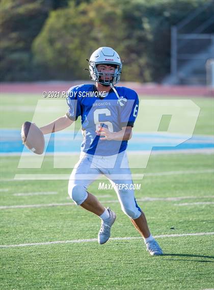 Thumbnail 2 in JV: Rancho Bernardo vs Grossmont photogallery.