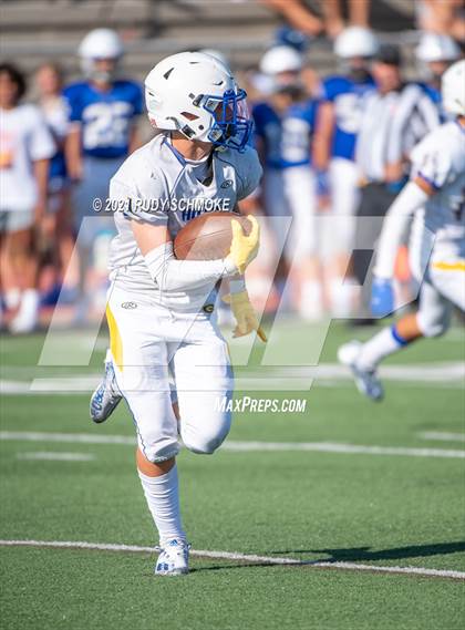 Thumbnail 2 in JV: Rancho Bernardo vs Grossmont photogallery.