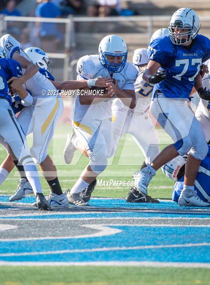 Thumbnail 3 in JV: Rancho Bernardo vs Grossmont photogallery.