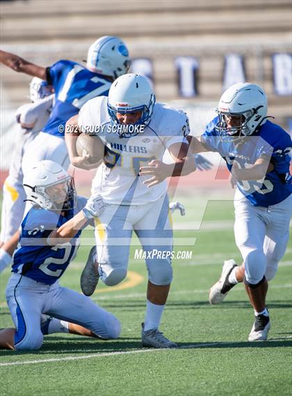 Thumbnail 1 in JV: Rancho Bernardo vs Grossmont photogallery.
