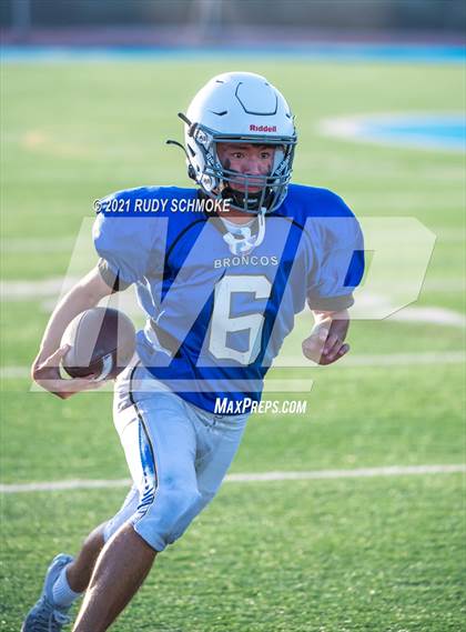 Thumbnail 3 in JV: Rancho Bernardo vs Grossmont photogallery.