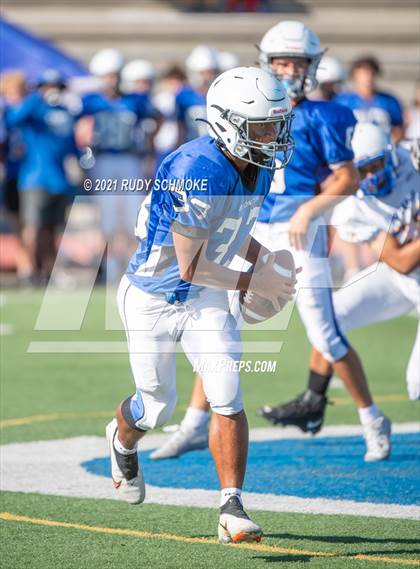 Thumbnail 3 in JV: Rancho Bernardo vs Grossmont photogallery.