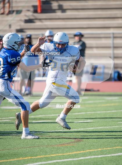 Thumbnail 2 in JV: Rancho Bernardo vs Grossmont photogallery.