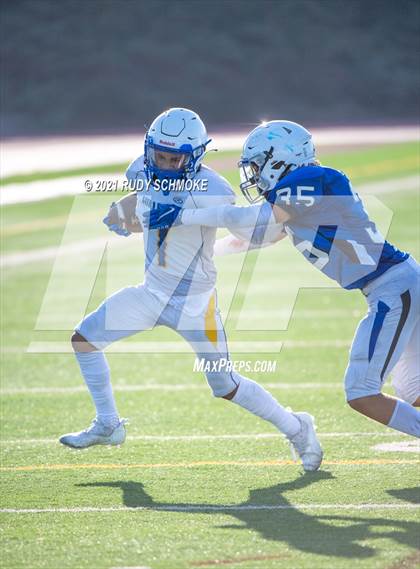 Thumbnail 2 in JV: Rancho Bernardo vs Grossmont photogallery.