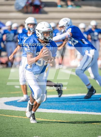 Thumbnail 3 in JV: Rancho Bernardo vs Grossmont photogallery.