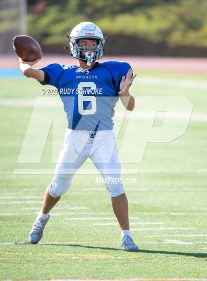 Thumbnail 1 in JV: Rancho Bernardo vs Grossmont photogallery.