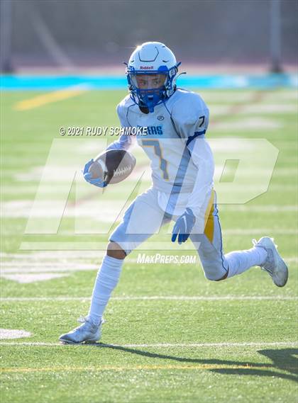Thumbnail 3 in JV: Rancho Bernardo vs Grossmont photogallery.