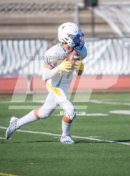 Thumbnail 3 in JV: Rancho Bernardo vs Grossmont photogallery.