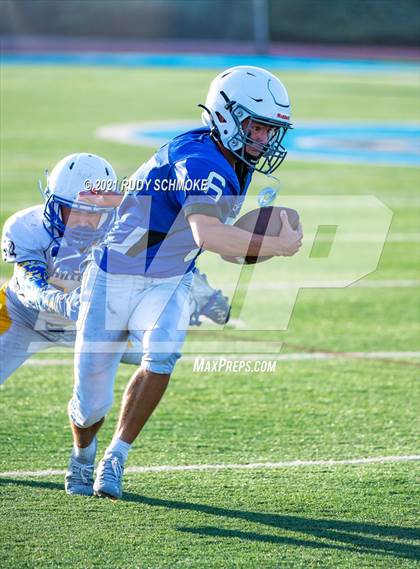 Thumbnail 1 in JV: Rancho Bernardo vs Grossmont photogallery.