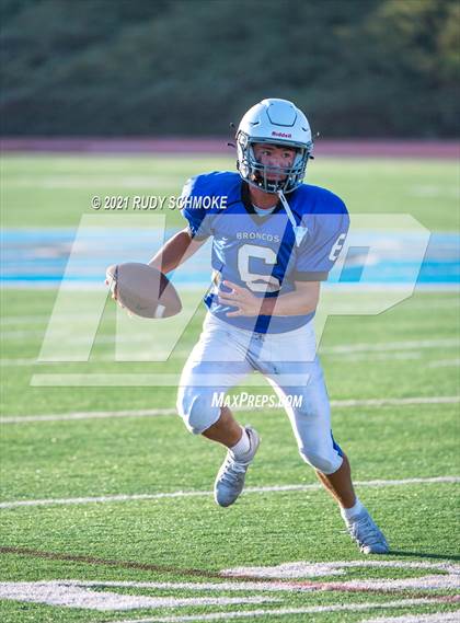 Thumbnail 3 in JV: Rancho Bernardo vs Grossmont photogallery.