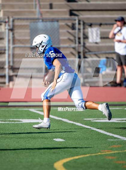 Thumbnail 3 in JV: Rancho Bernardo vs Grossmont photogallery.