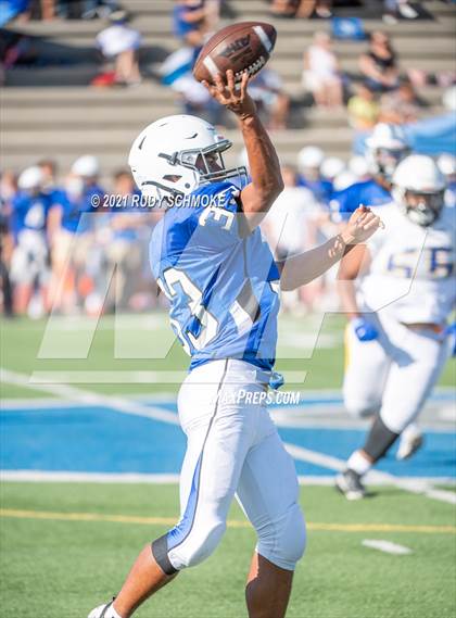 Thumbnail 2 in JV: Rancho Bernardo vs Grossmont photogallery.