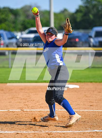 Thumbnail 1 in St. Joseph Catholic vs Covenant Christian photogallery.