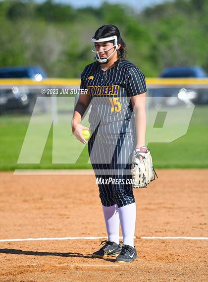 Thumbnail 3 in St. Joseph Catholic vs Covenant Christian photogallery.