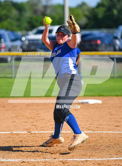 Thumbnail 3 in St. Joseph Catholic vs Covenant Christian photogallery.