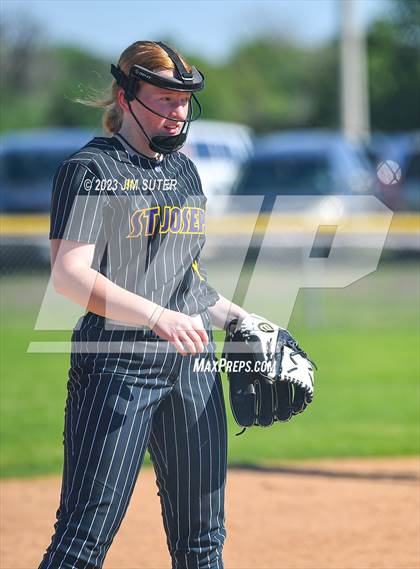 Thumbnail 2 in St. Joseph Catholic vs Covenant Christian photogallery.