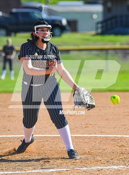 Thumbnail 1 in St. Joseph Catholic vs Covenant Christian photogallery.