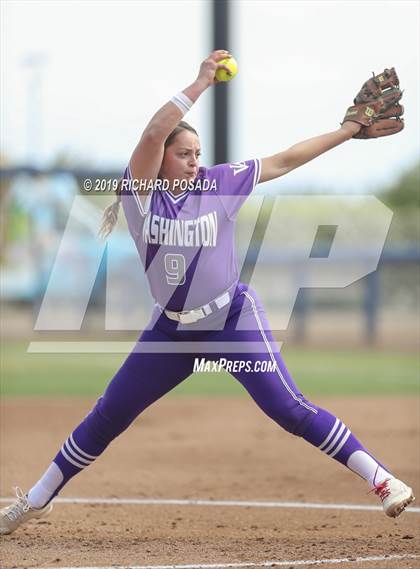 Thumbnail 1 in Fowler vs. Washington Union (CIF CS D4 Final) photogallery.