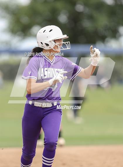 Thumbnail 1 in Fowler vs. Washington Union (CIF CS D4 Final) photogallery.
