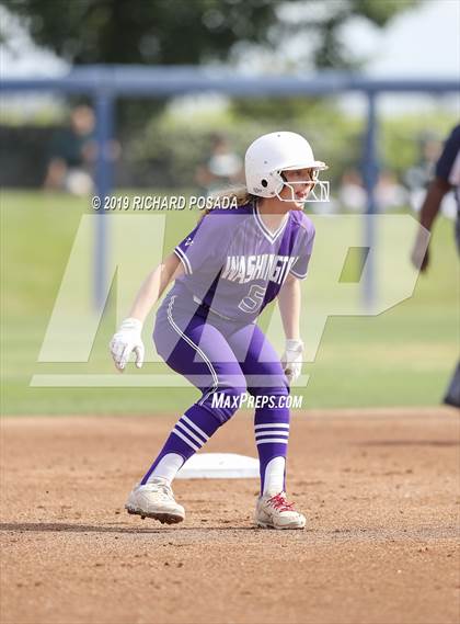 Thumbnail 1 in Fowler vs. Washington Union (CIF CS D4 Final) photogallery.