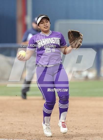 Thumbnail 3 in Fowler vs. Washington Union (CIF CS D4 Final) photogallery.