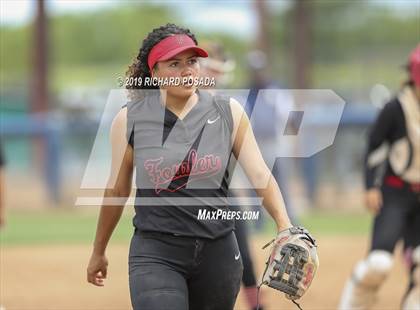 Thumbnail 3 in Fowler vs. Washington Union (CIF CS D4 Final) photogallery.