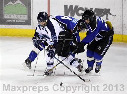 Thumbnail 2 in Ralston Valley vs. Resurrection Christian (CHSAA Semifinal) photogallery.