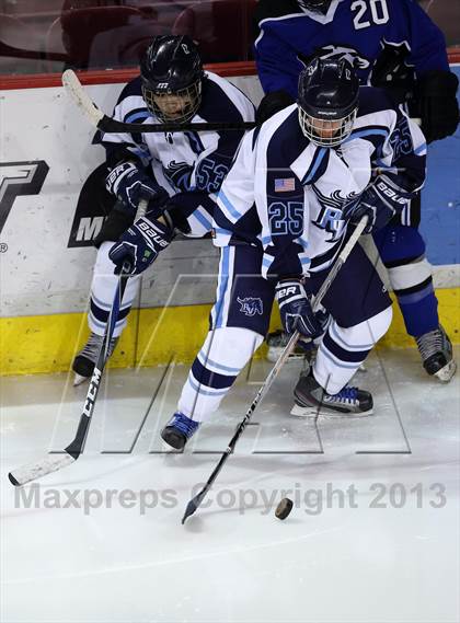 Thumbnail 3 in Ralston Valley vs. Resurrection Christian (CHSAA Semifinal) photogallery.