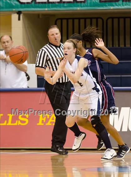 Thumbnail 1 in Ocean View Christian vs Tri-City Christian (CIF SDS D5 Final) photogallery.