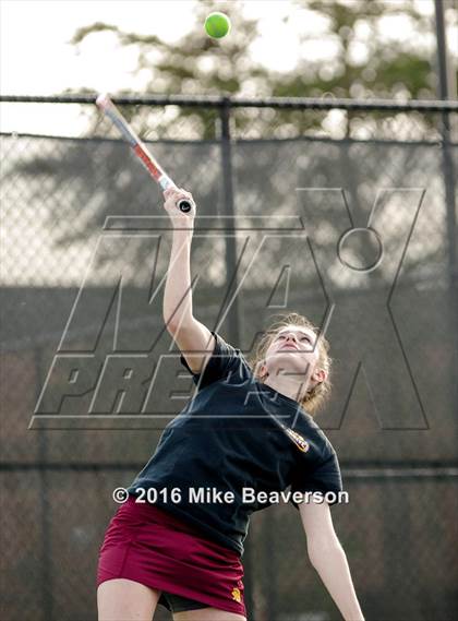 Thumbnail 3 in Lassiter vs. Cherokee  photogallery.