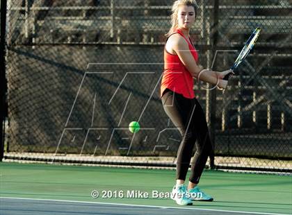 Thumbnail 2 in Lassiter vs. Cherokee  photogallery.