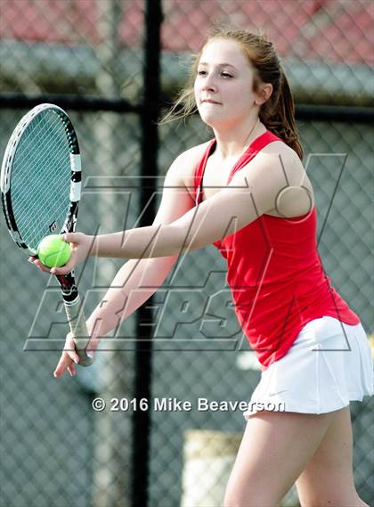 Thumbnail 1 in Lassiter vs. Cherokee  photogallery.