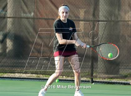 Thumbnail 2 in Lassiter vs. Cherokee  photogallery.