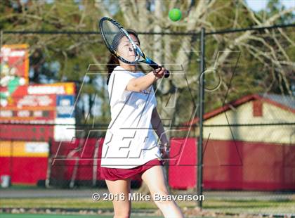 Thumbnail 3 in Lassiter vs. Cherokee  photogallery.