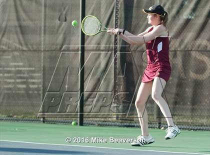 Thumbnail 2 in Lassiter vs. Cherokee  photogallery.