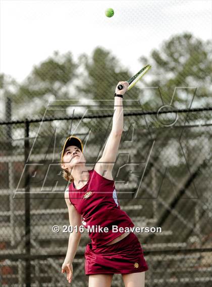 Thumbnail 1 in Lassiter vs. Cherokee  photogallery.
