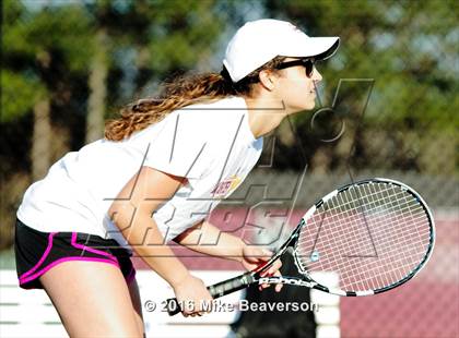 Thumbnail 2 in Lassiter vs. Cherokee  photogallery.