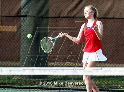 Thumbnail 2 in Lassiter vs. Cherokee  photogallery.