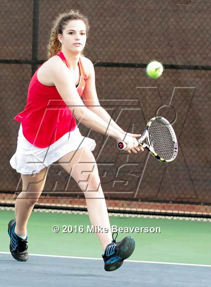 Thumbnail 2 in Lassiter vs. Cherokee  photogallery.