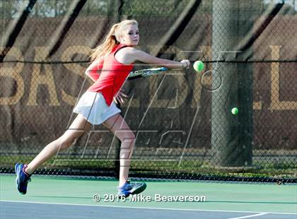 Thumbnail 3 in Lassiter vs. Cherokee  photogallery.