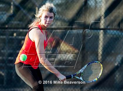 Thumbnail 2 in Lassiter vs. Cherokee  photogallery.