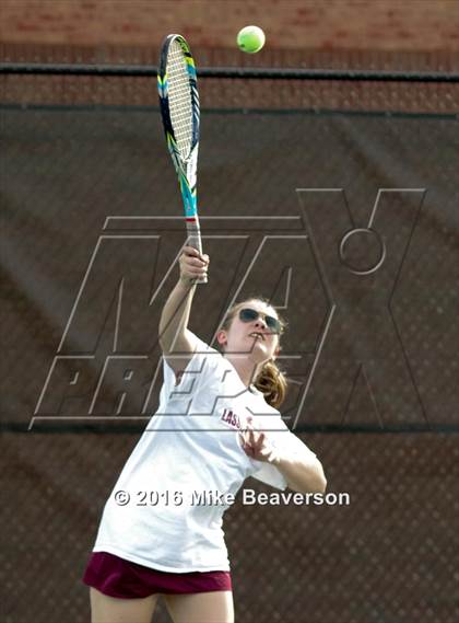 Thumbnail 2 in Lassiter vs. Cherokee  photogallery.