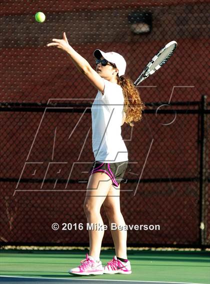 Thumbnail 3 in Lassiter vs. Cherokee  photogallery.