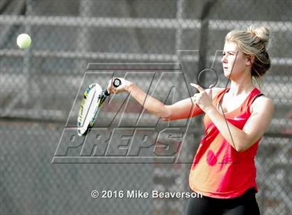 Thumbnail 2 in Lassiter vs. Cherokee  photogallery.