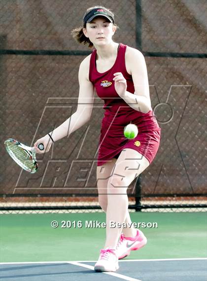 Thumbnail 3 in Lassiter vs. Cherokee  photogallery.