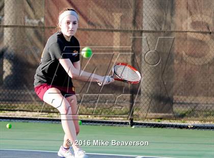 Thumbnail 2 in Lassiter vs. Cherokee  photogallery.