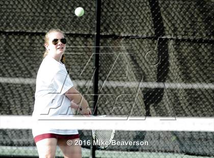 Thumbnail 3 in Lassiter vs. Cherokee  photogallery.