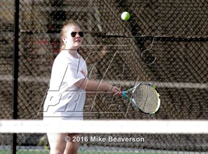 Thumbnail 1 in Lassiter vs. Cherokee  photogallery.