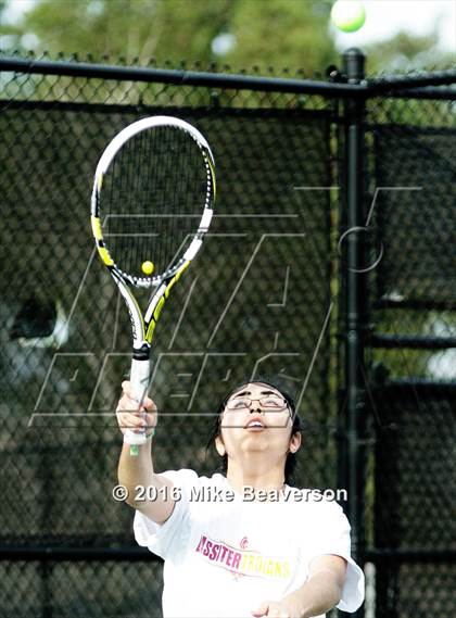 Thumbnail 2 in Lassiter vs. Cherokee  photogallery.