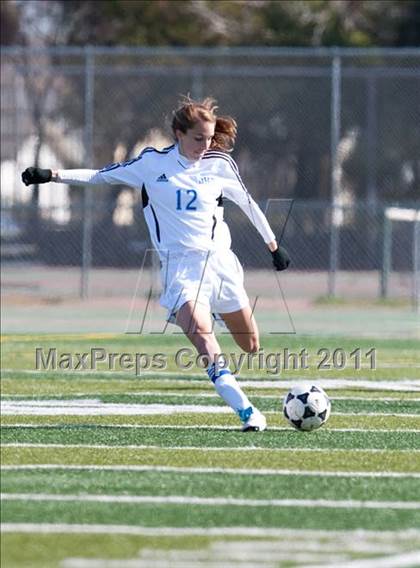 Thumbnail 3 in Davis vs. St. Francis (California Classic) photogallery.